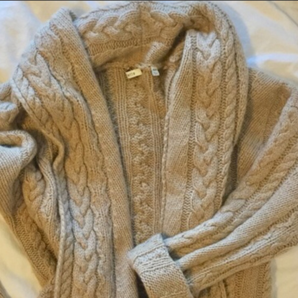 Nordstrom 100% Thick Hand Knit Cashmere Sweater